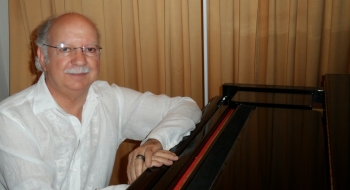 Basileu França oferece cursos com professor radicado em Genebra
